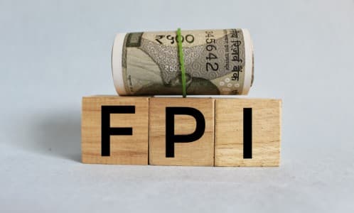 Likely-Increase-Custodian-fee-for-FPIs-may-rise-due-to-T-1-fund-payout-says-SEBI-Narayan