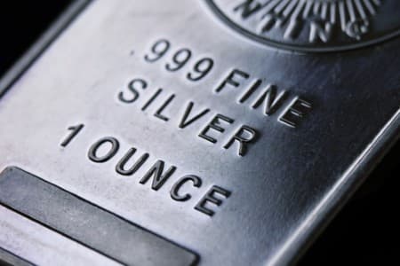 Silver-Outlook-Silver-Institute-says-global-market-deficit-may-narrow-to-182-mln-oz-in-2024
