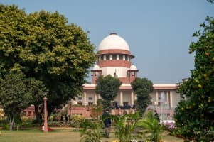 Realty-Exposure-SC-notice-to-RBI-on-plea-for-audit-of-bks-exposure-to-real-estate-projects