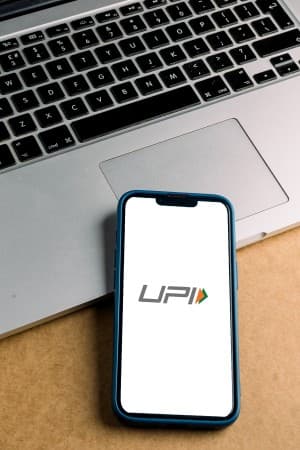 instant-payments-UPI-merchant-payments-above-INR-2-000-to-attract-0-4-37-fee-from-Oct-15-Govt