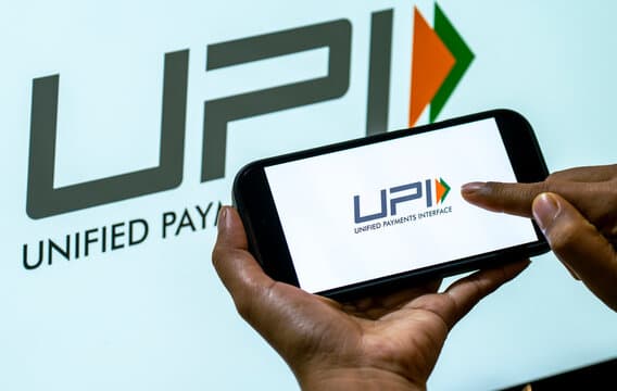 UPI-Transactions-SC-refuses-to-stay-MDR-on-UPI-transactions-issues-notice-finance-ministry-RBI-NPCI